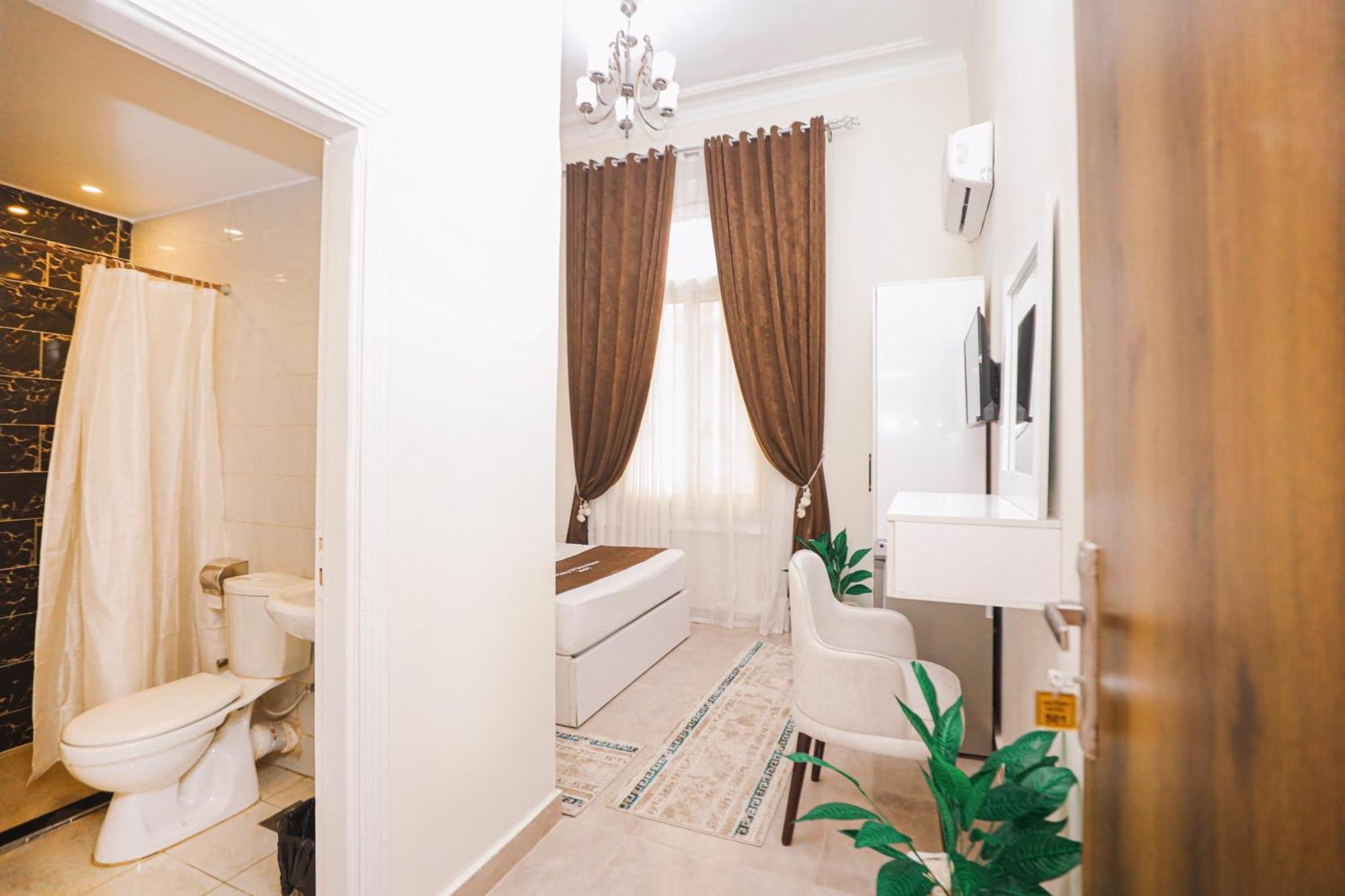 Victory Downtown Boutique 3*